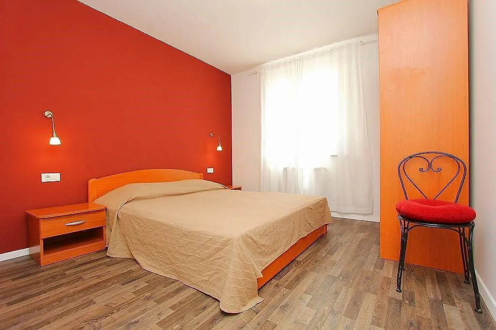 Apartments Mauri Pula