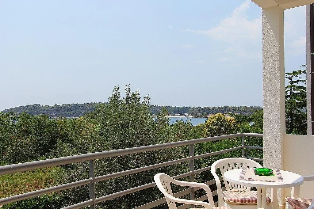 Apartments Mauri Pula